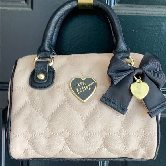 Betsey Johnson blush and black satchel - Picture 2 of 14